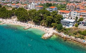 Solar Beach Inn